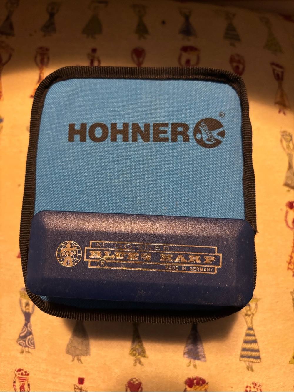 Hohner Bluesband Harmonica with Blue Logo Case